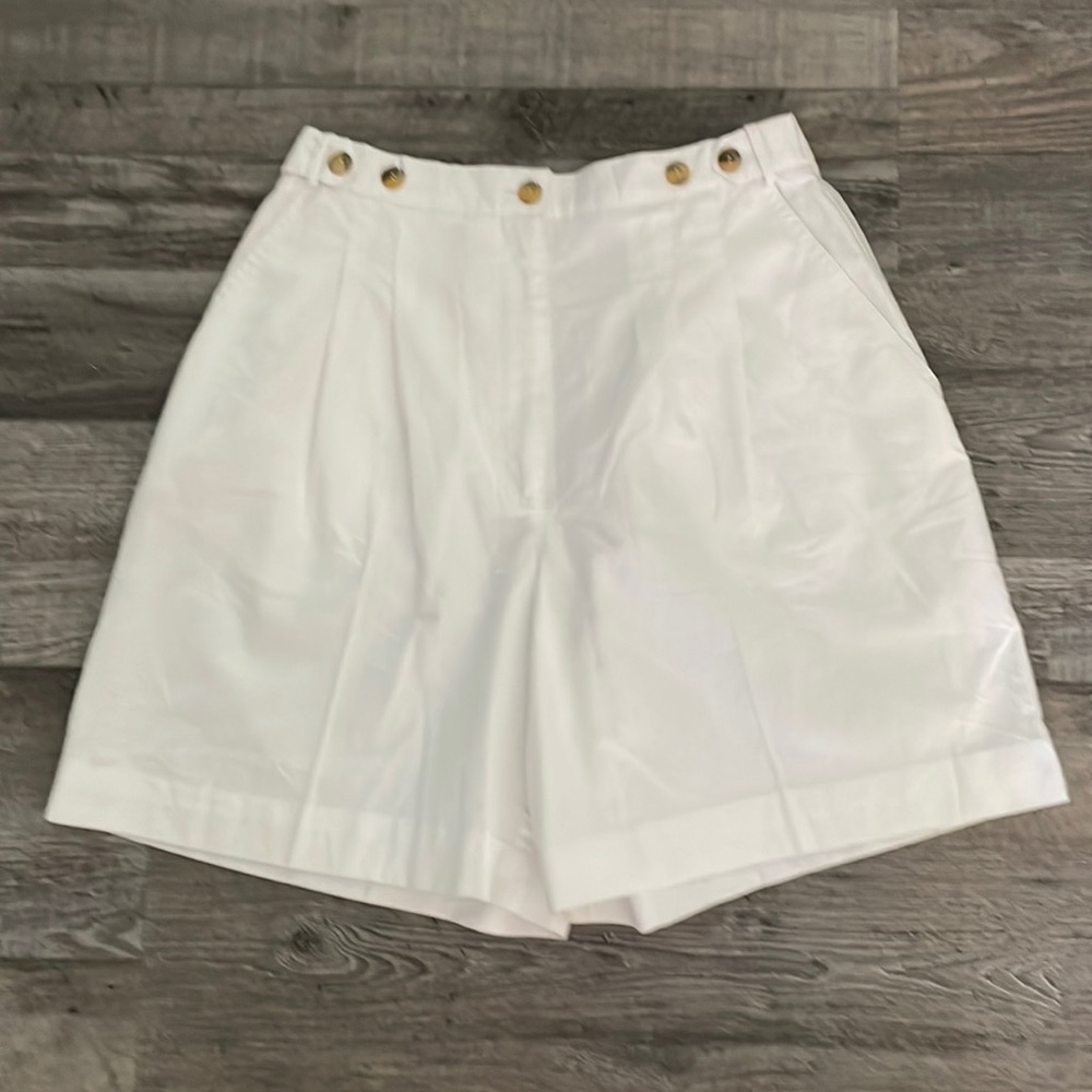 Karen Scott pleated vintage white long shorts